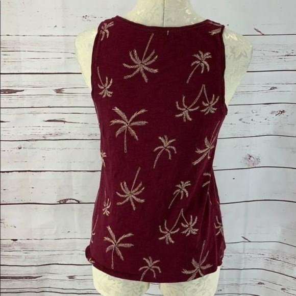Old Navy Women's Everywhere Red Palm‎ Tree Tank Top Small - Picture 4 of 7